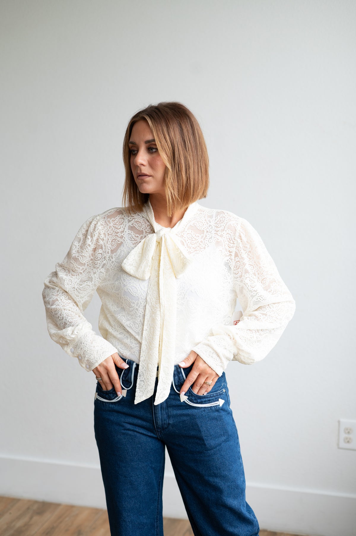 Tie Top, Lace HH2712