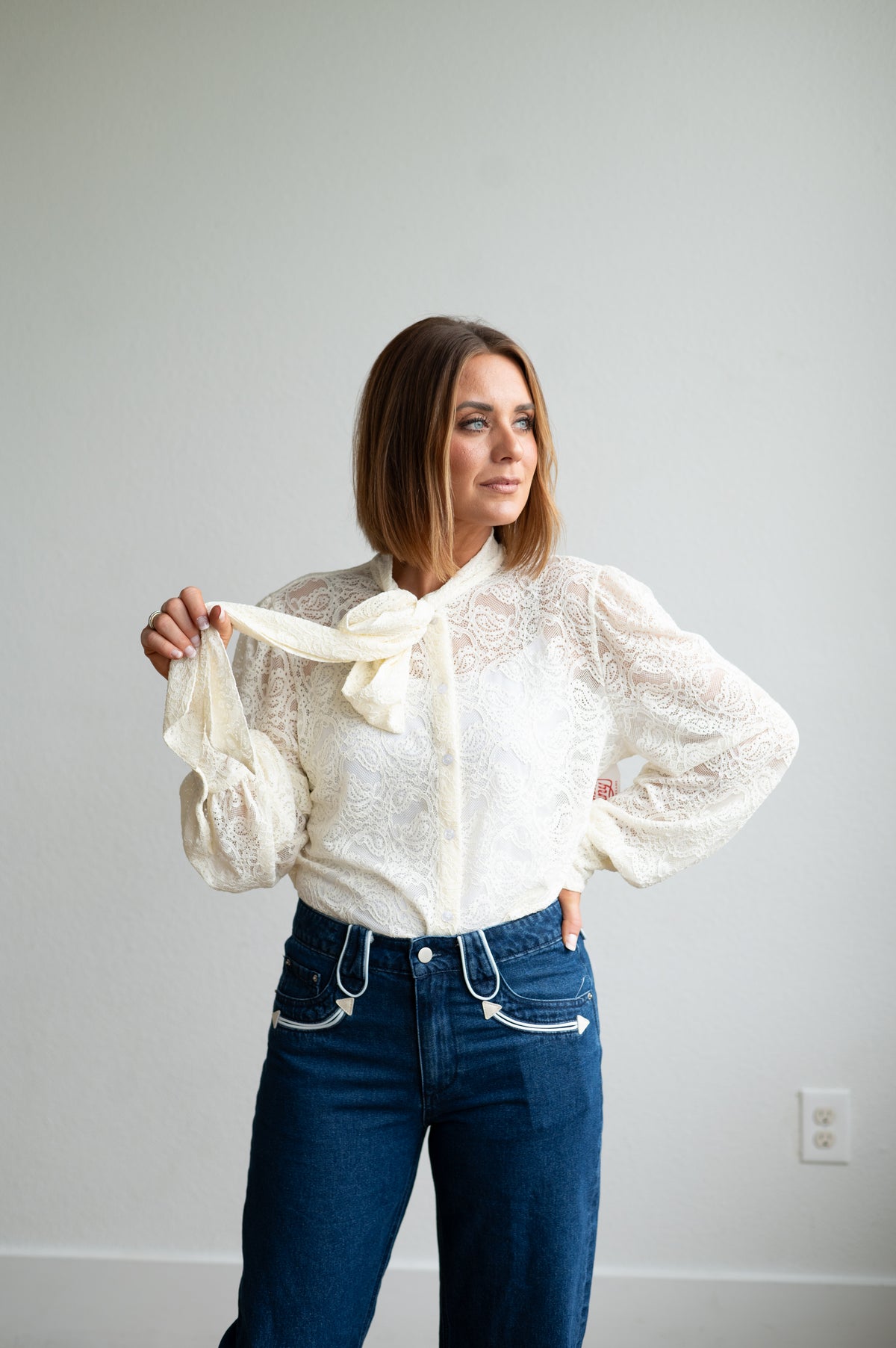 Tie Top, Lace HH2712