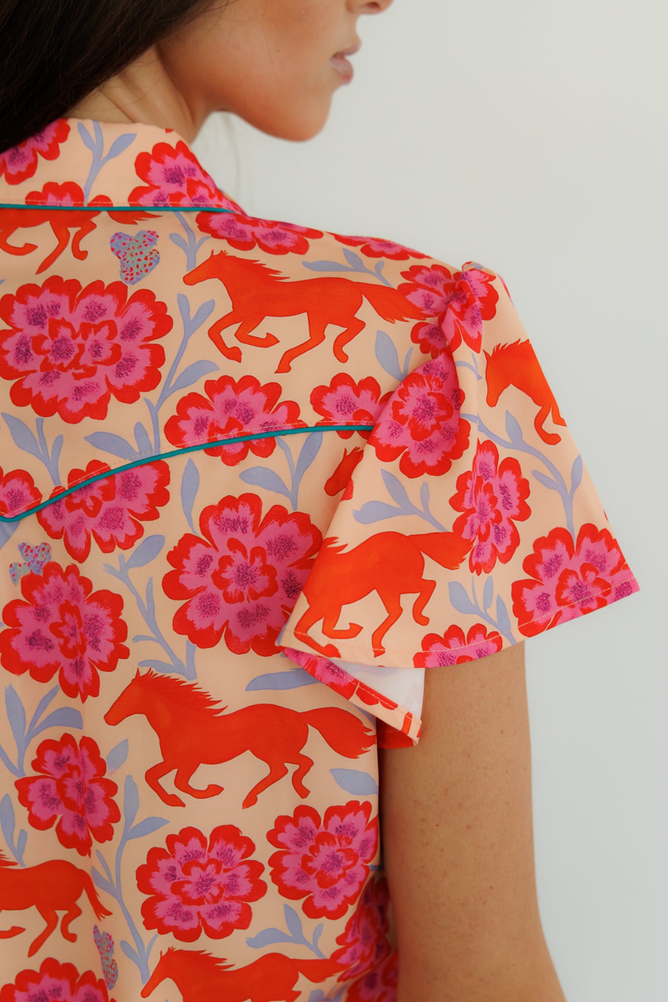 Pearl Snap, Wild Bloom Flutter Sleeve HH2728