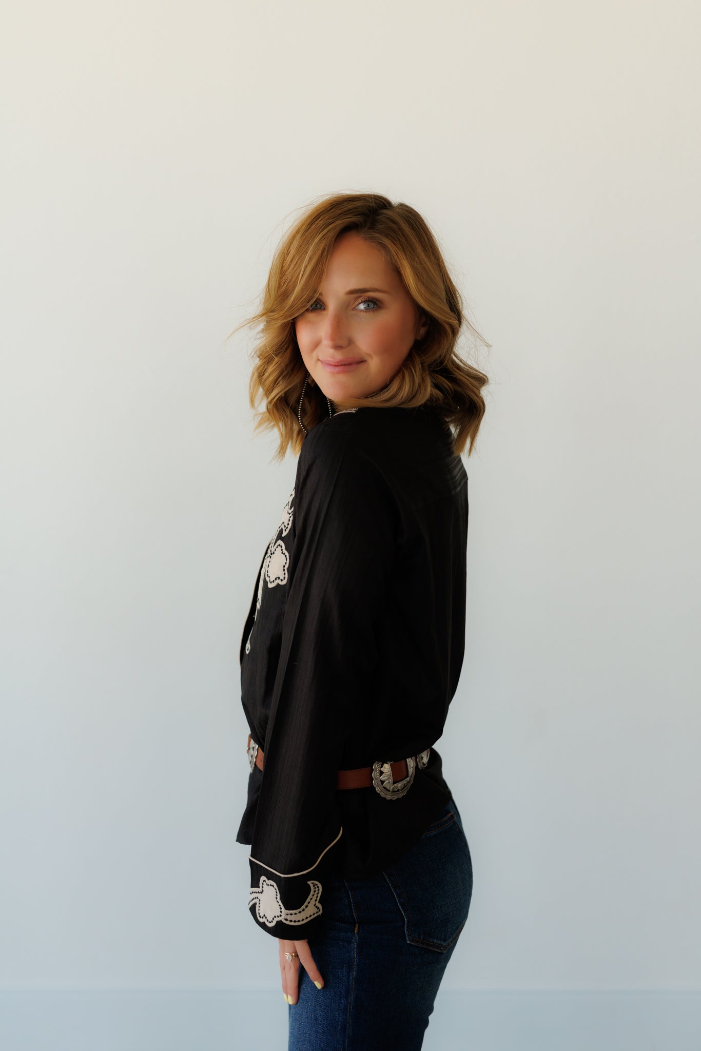 Top, Black Appliqué HH2535