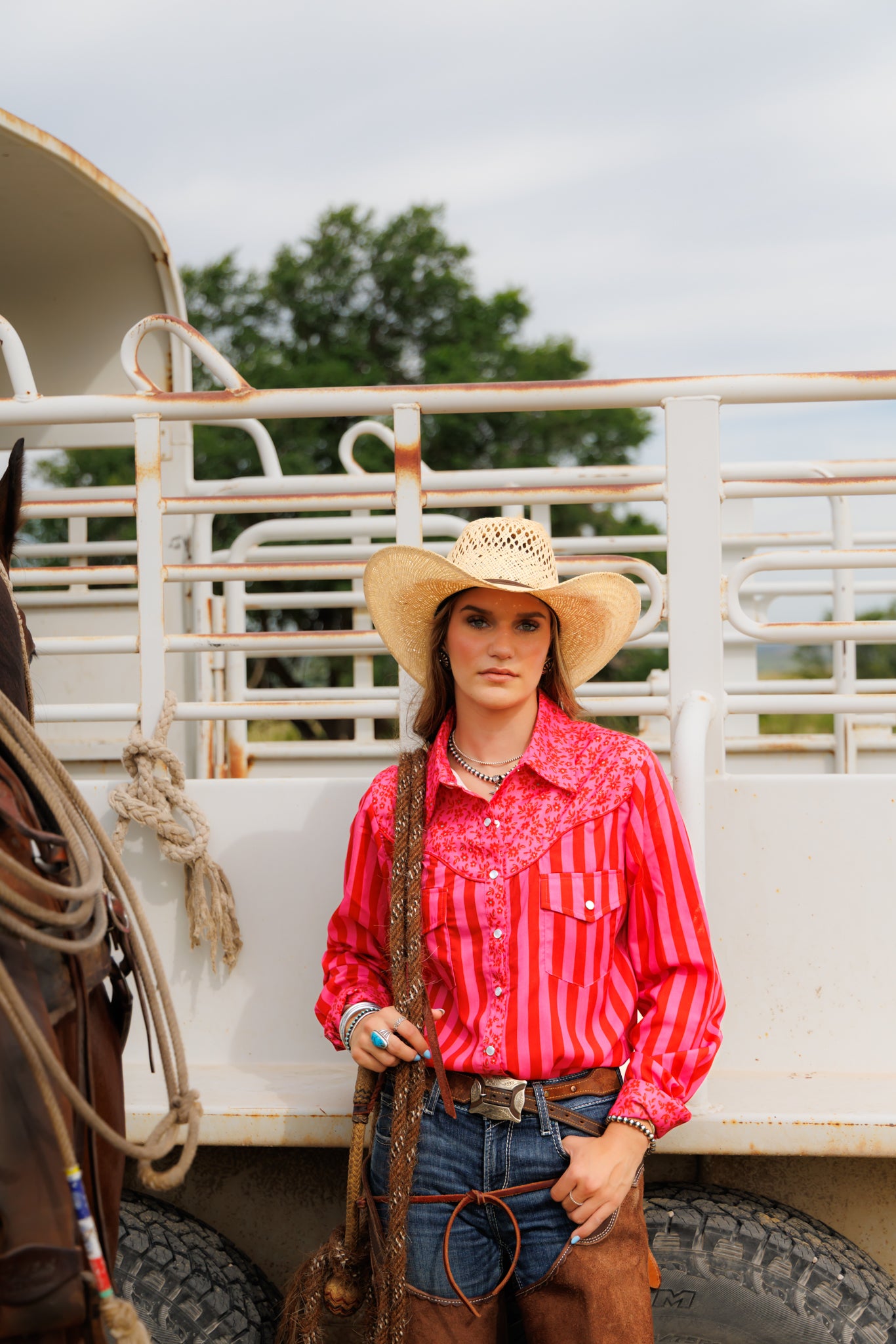 PEARL SNAP, Hot pink and Red Floral Stripe HH2709