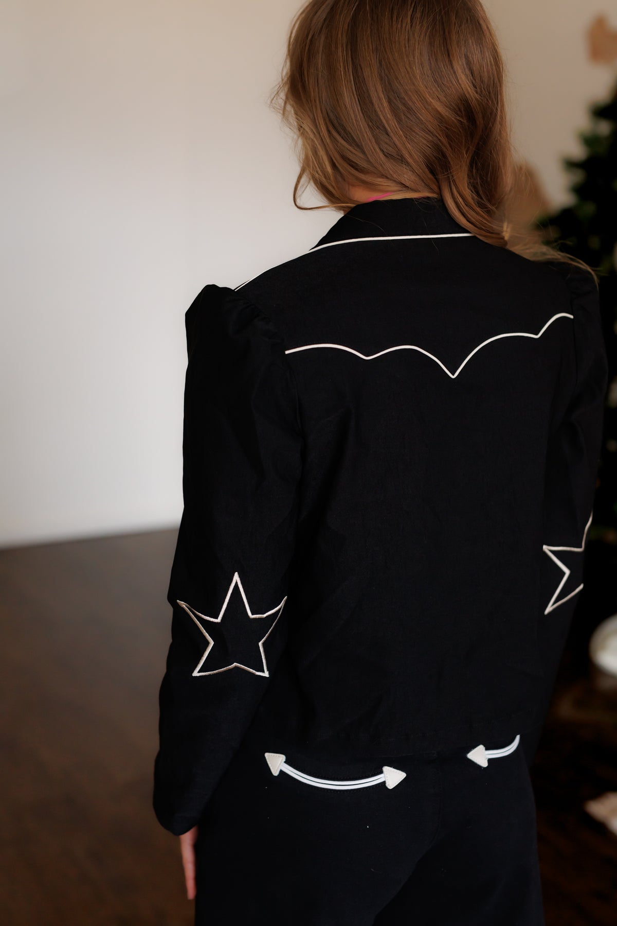 Black Star Cropped Blazer HH4006
