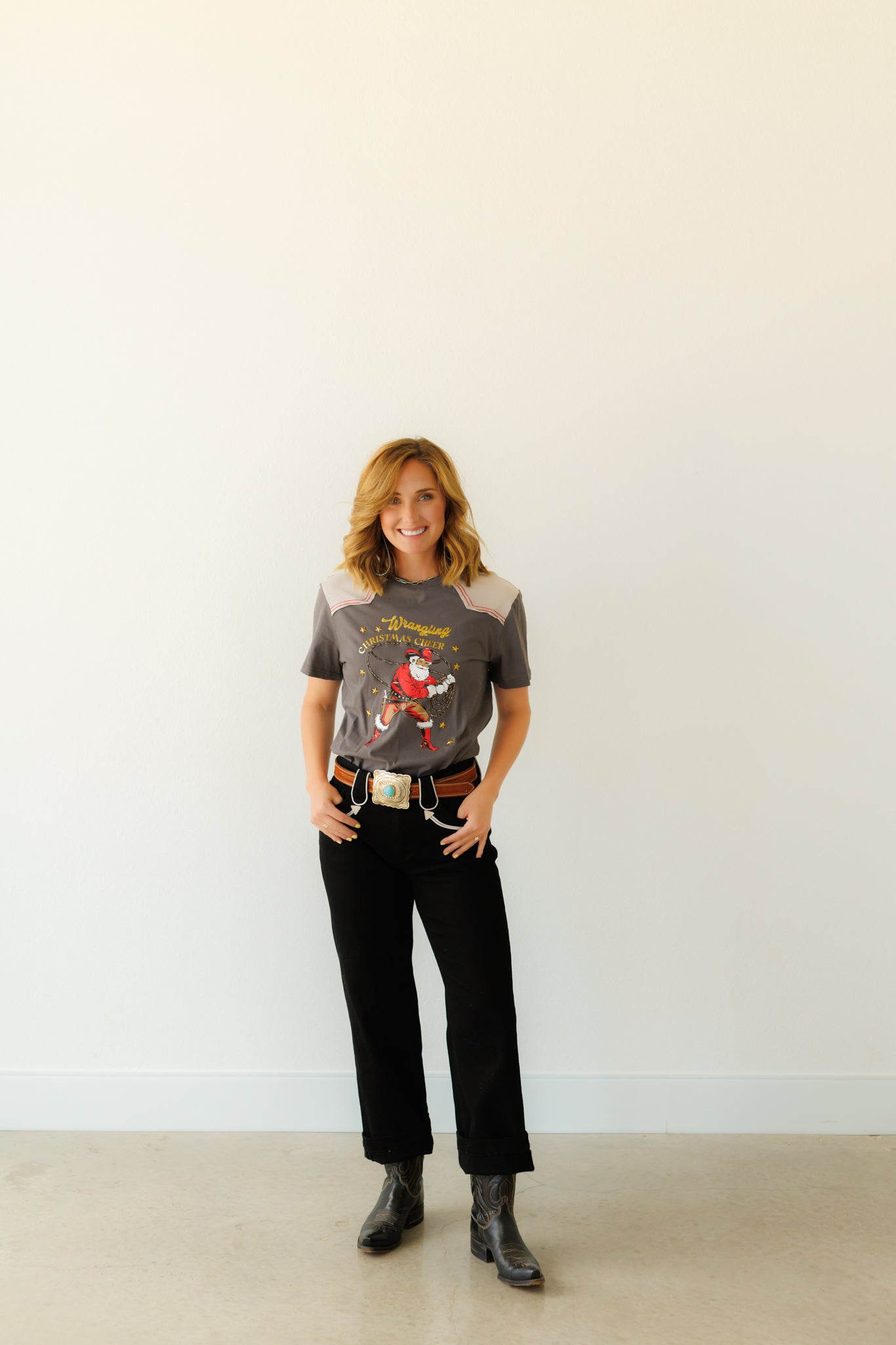 T-Shirt, Wrangling Christmas Cheer HH101