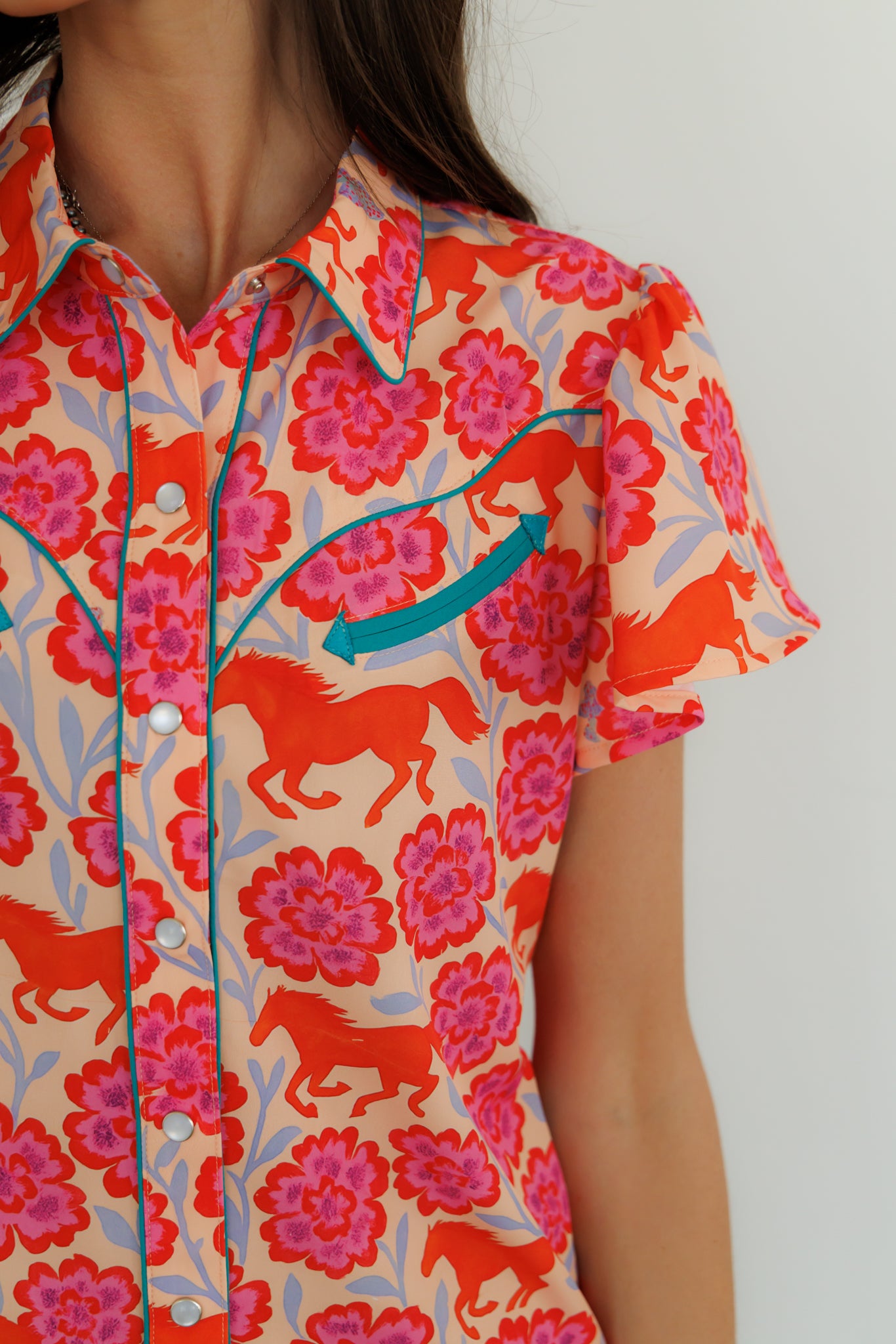 Pearl Snap, Wild Bloom Flutter Sleeve HH2728