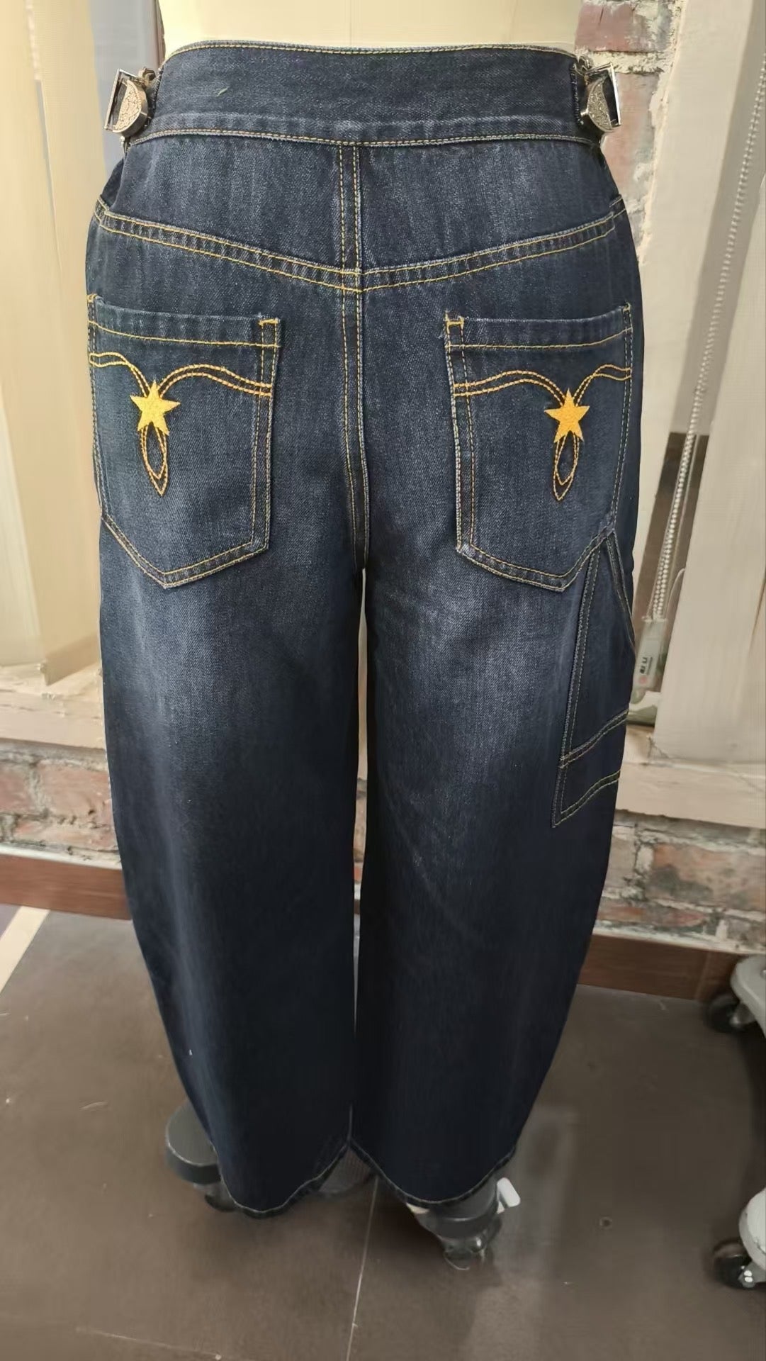 HH8700 BUCKLE BARREL JEANS